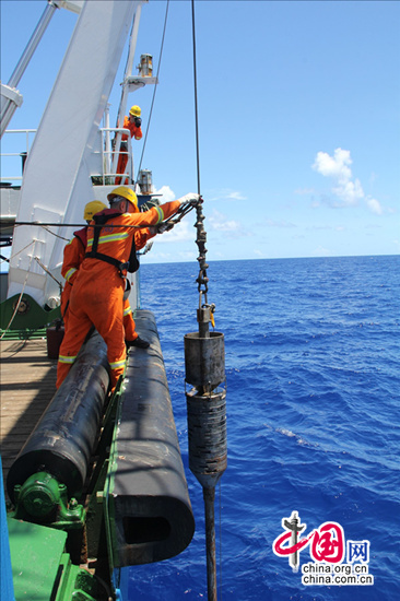 組圖：品嘗成功的喜悅——“海洋六號”海上作業掠影